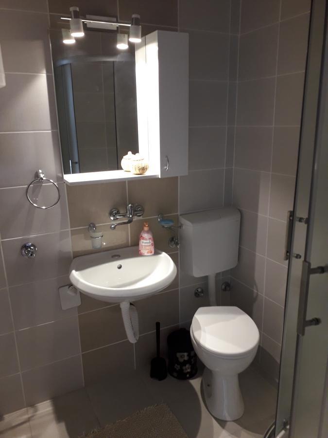 Studio Apartman Ld U Strogom Centru Novi Sad Exteriér fotografie