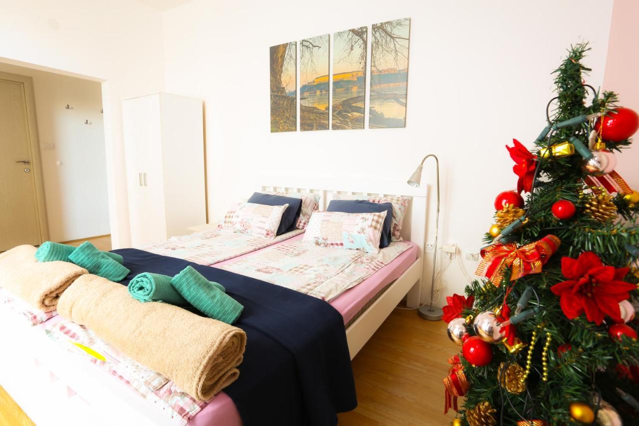 Studio Apartman Ld U Strogom Centru Novi Sad Exteriér fotografie